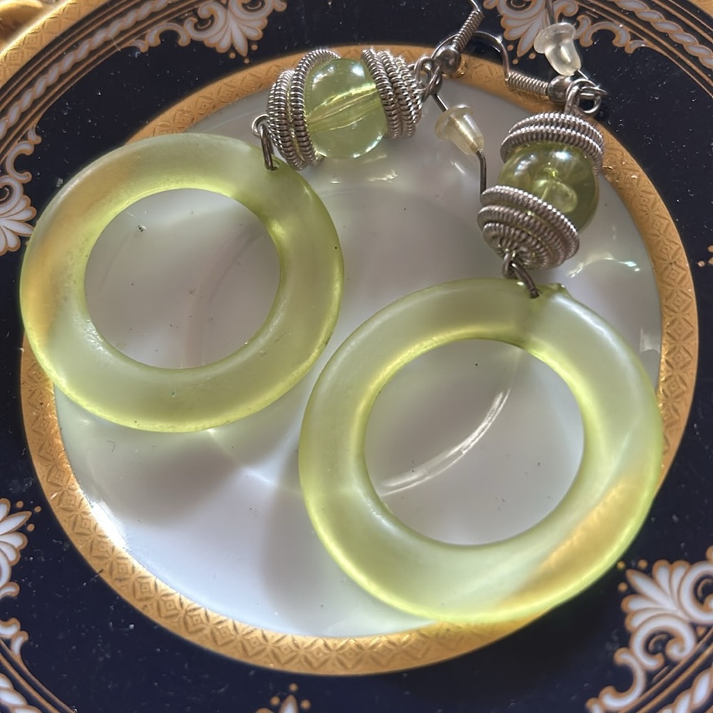 Vintage Chartreuse Loop Dangle Earrings - Picture 2 of 6